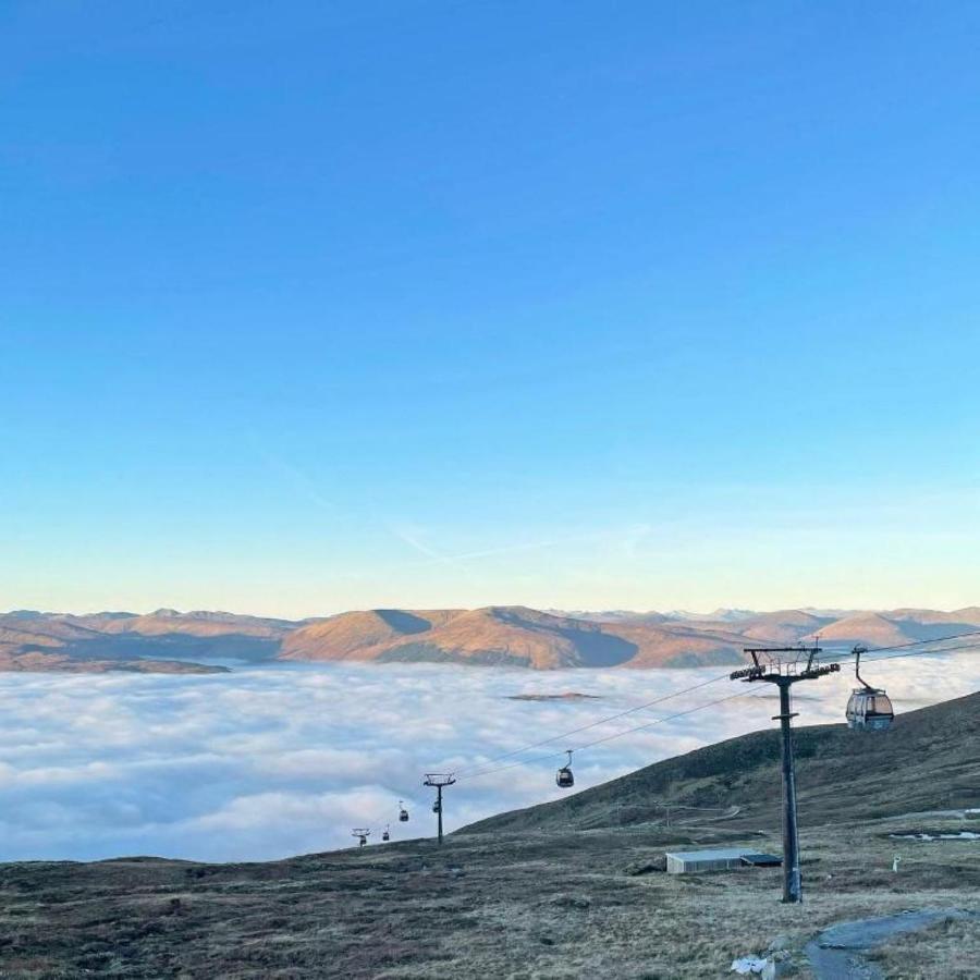 The Base Camp Hotel, Nevis Range Форт Уилям Екстериор снимка