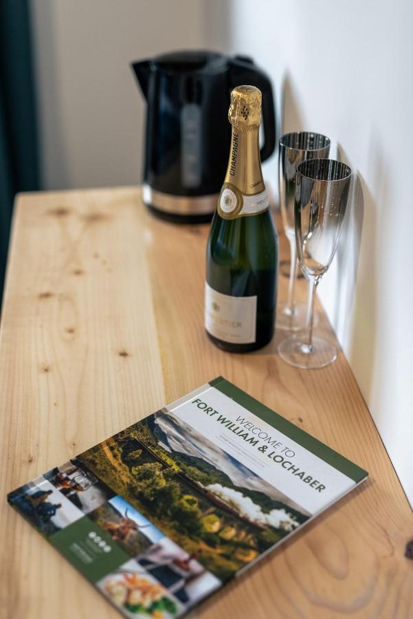 The Base Camp Hotel, Nevis Range Форт Уилям Екстериор снимка