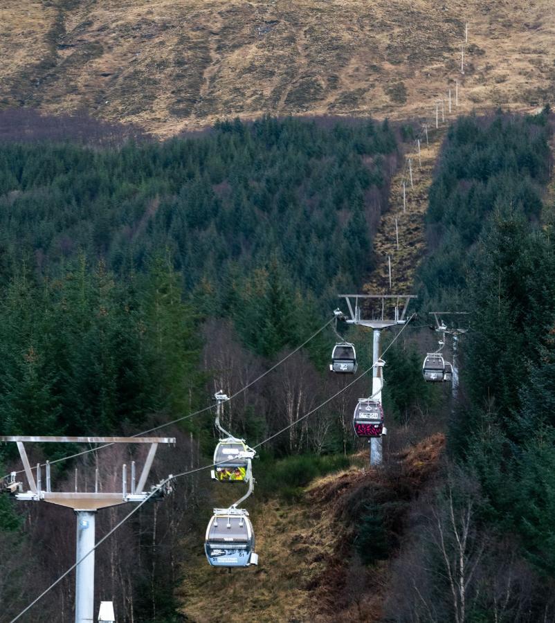 The Base Camp Hotel, Nevis Range Форт Уилям Екстериор снимка