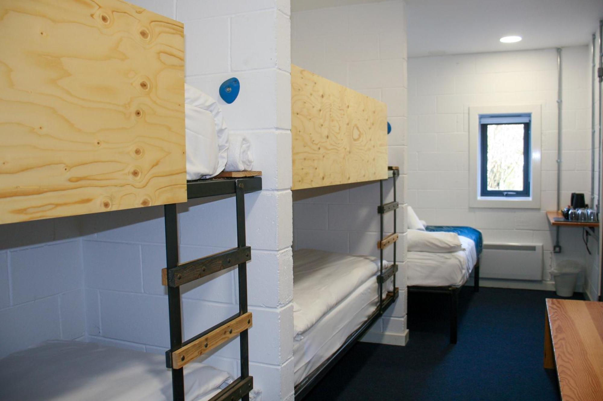 The Base Camp Hotel, Nevis Range Форт Уилям Екстериор снимка